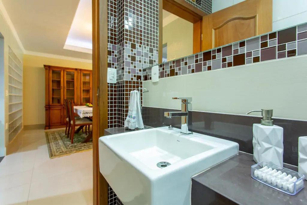 Alt House 706 Norte Hotel Brasilia Esterno foto